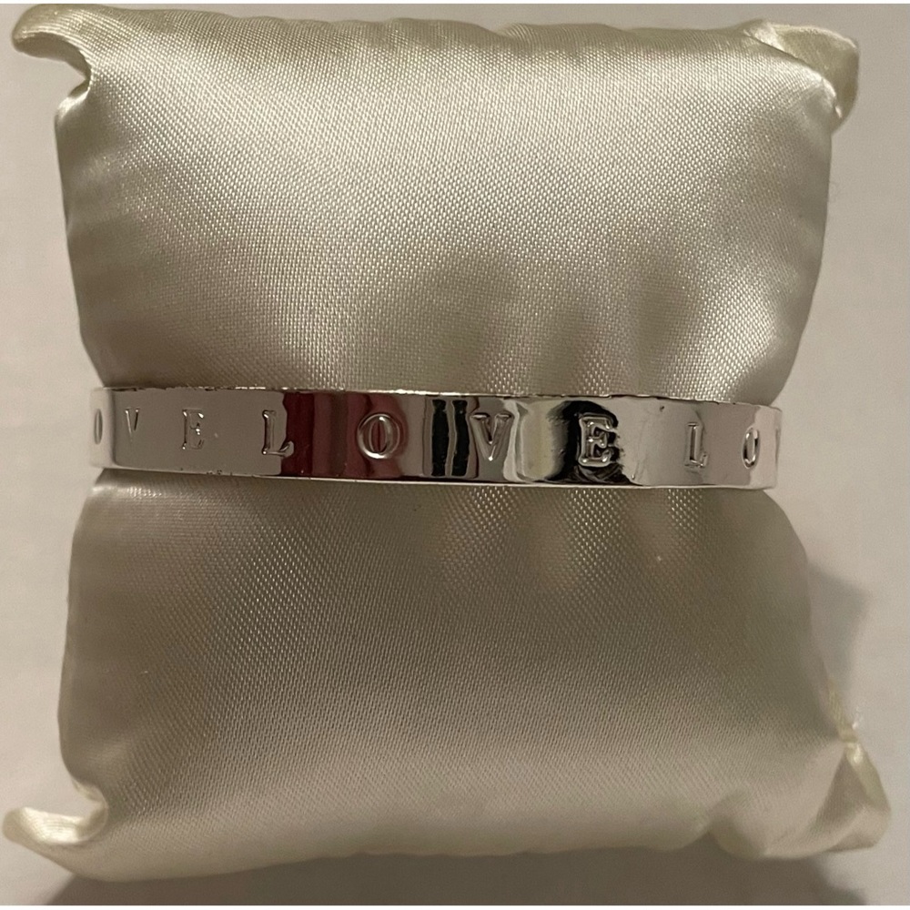 LOVE Bangle-Silver - Picture 10 of 11